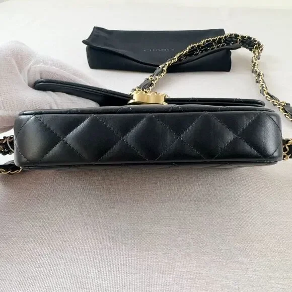 Chanel Women Pre-Loved Bag Brand New Condition - Picture 3 of 9